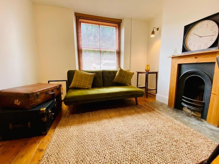 Cotswold Home Over 4 Floors - Perfect For Families Friends Contractors 치핑노턴 외부 사진